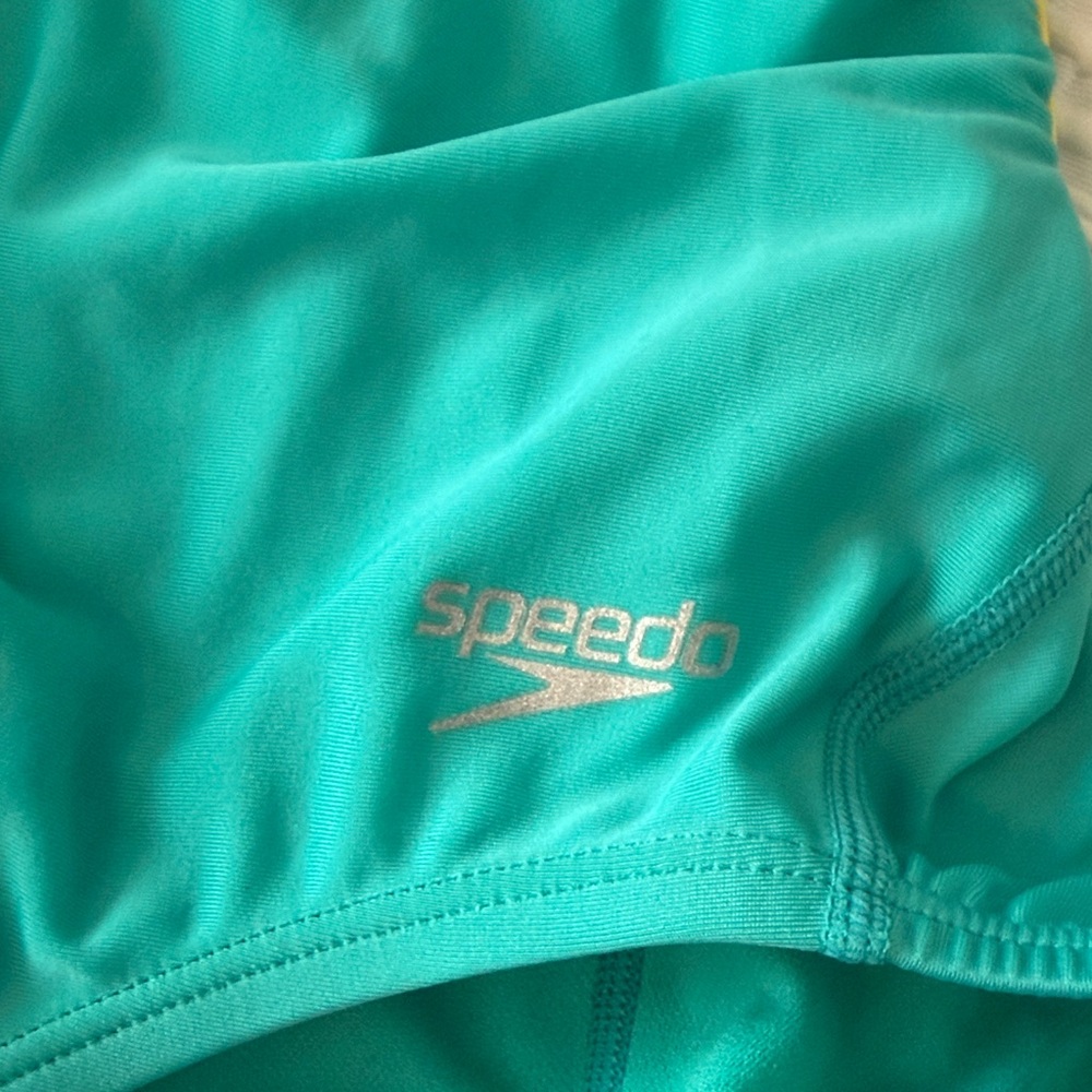 Speedo One-Piece - Picture 4 of 4